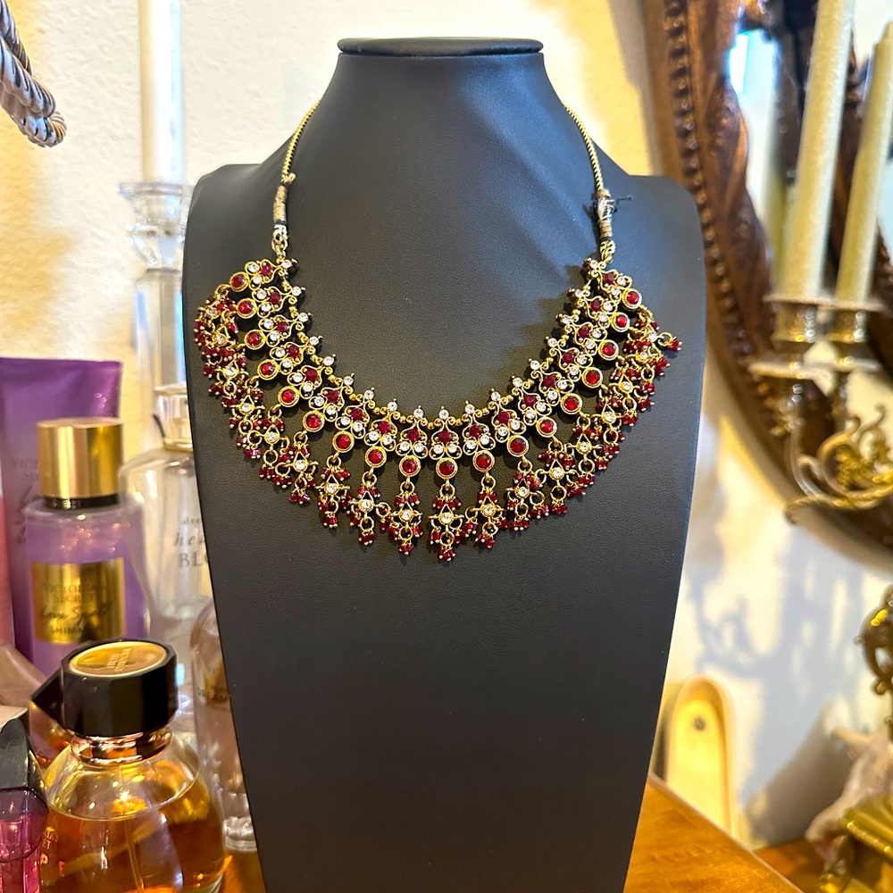 Elegant Gold and Red Necklace